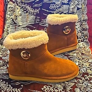 MICHAEL KORS SUEDE BOOTS